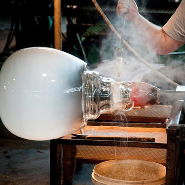 Empatia 26 Table Lamp by Artemide - White Aluminum Base 