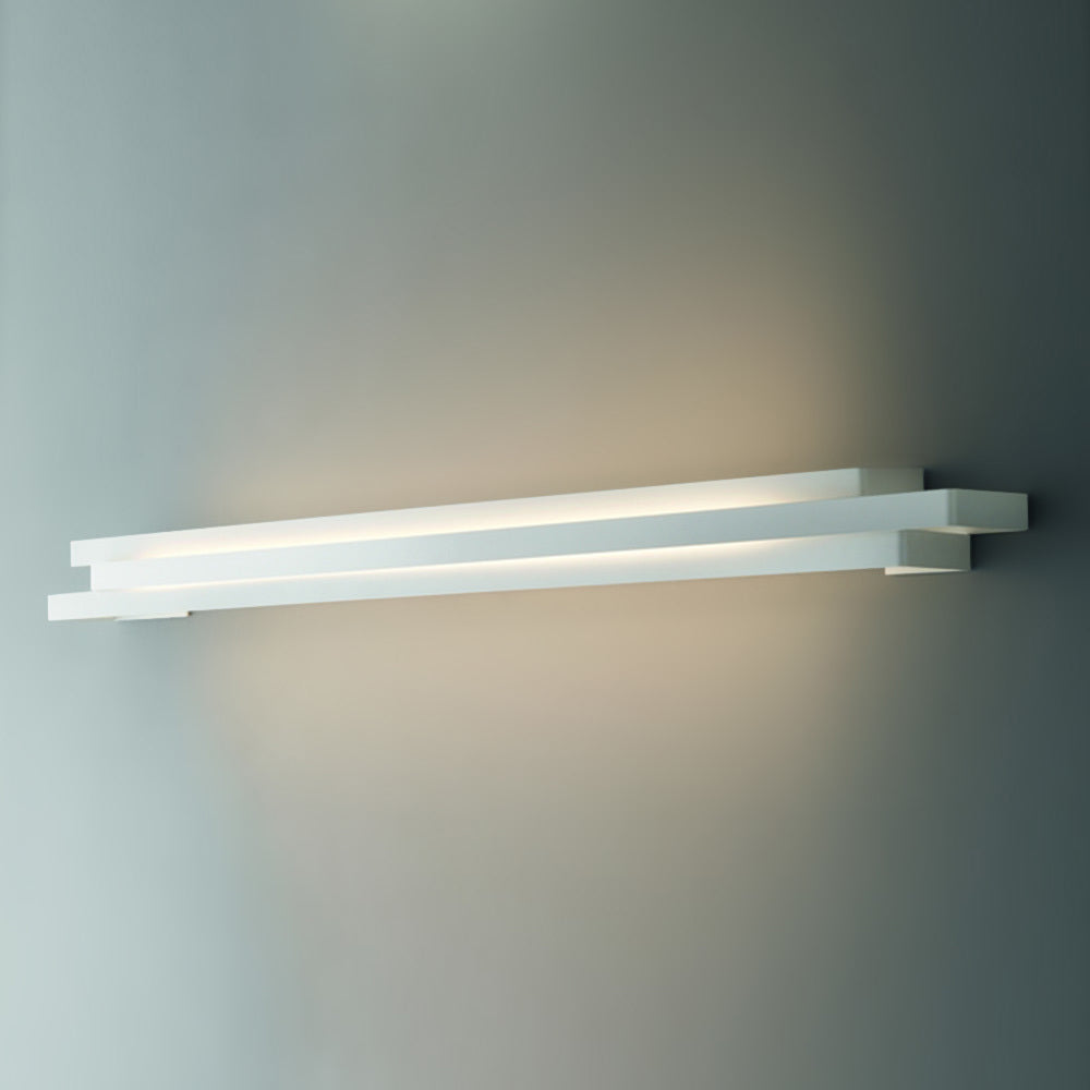 Escape 110 LED Wall Light by Karboxx