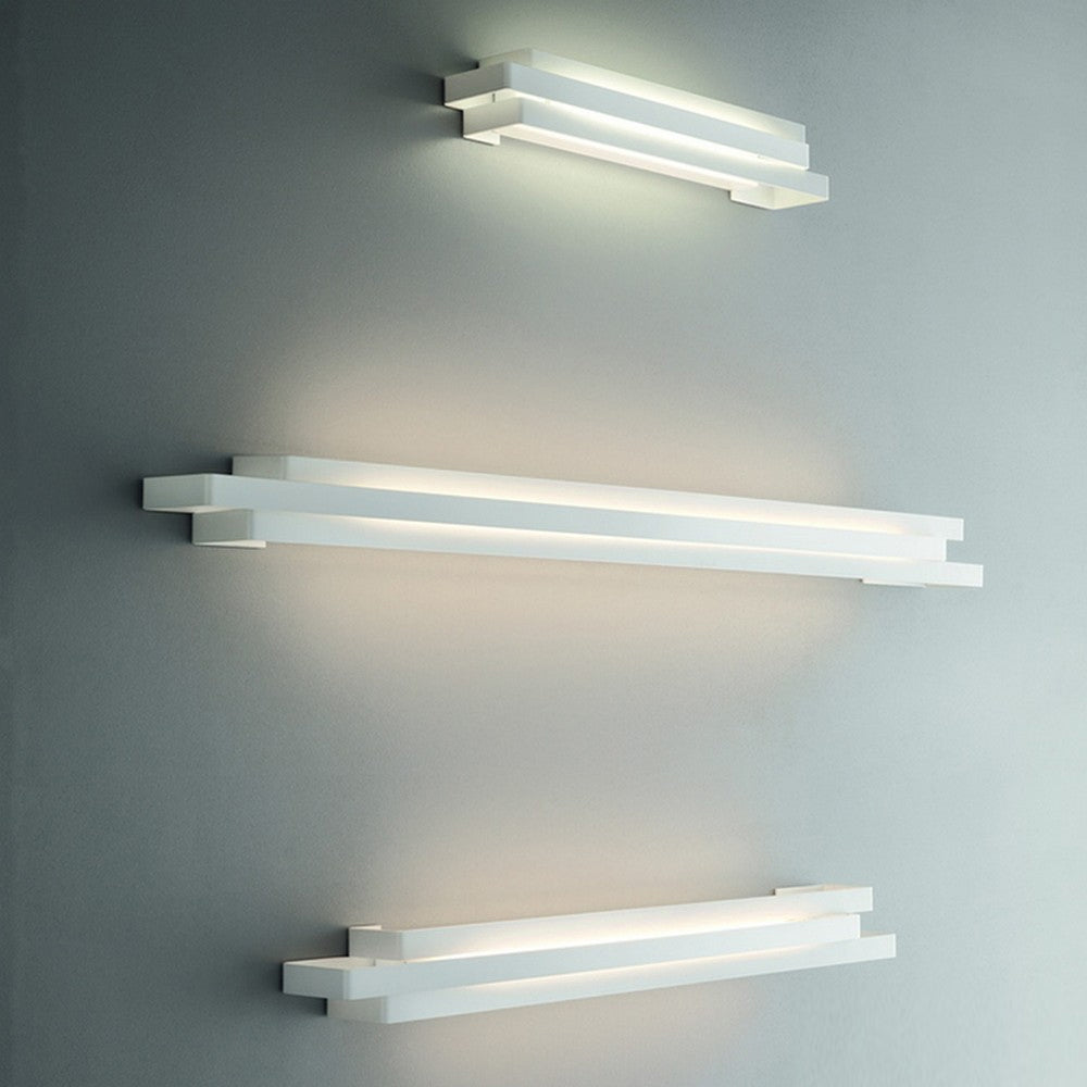 Escape 110 Wall Light by Karboxx