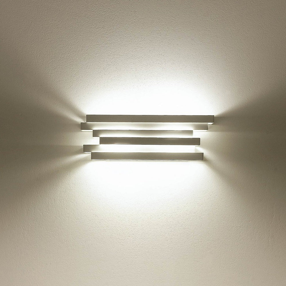 Escape 44 Wall Light by Karboxx