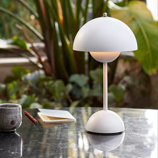 Flowerpot Portable Table Lamp VP9 by &Tradition | Loftmodern 15