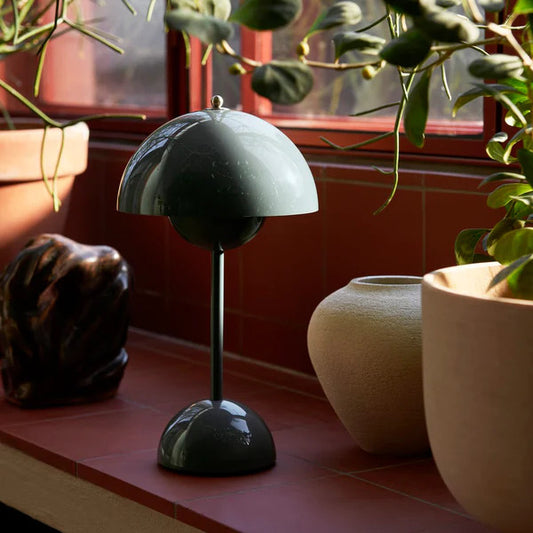 Flowerpot Portable Table Lamp VP9 by &Tradition | Loftmodern 1