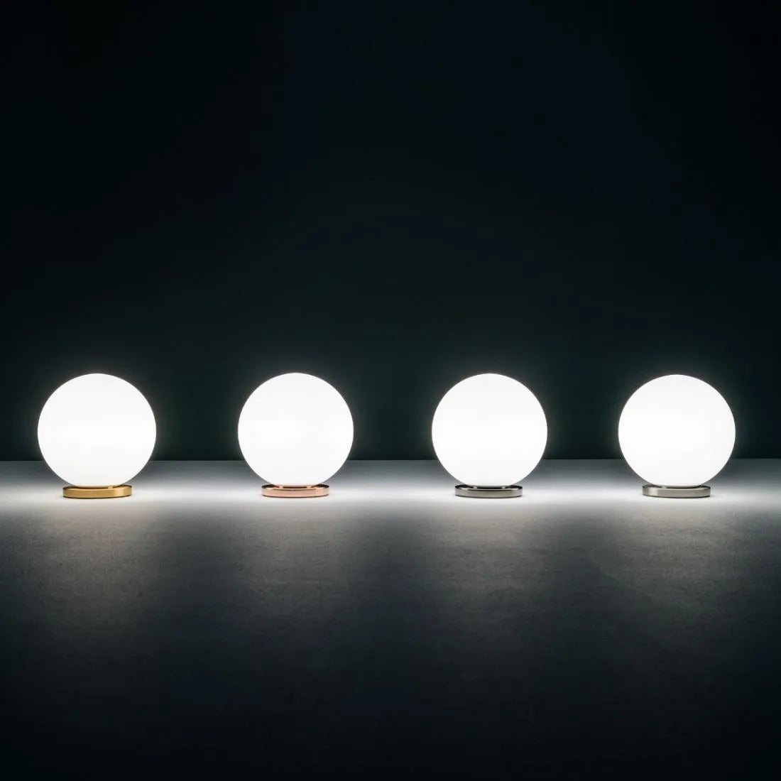 FontanaArte Pallina Table Lamp
