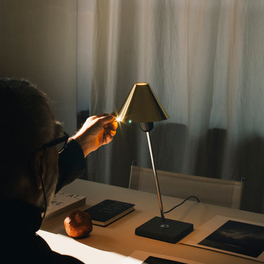 Santa & Cole Gira Table Lamp