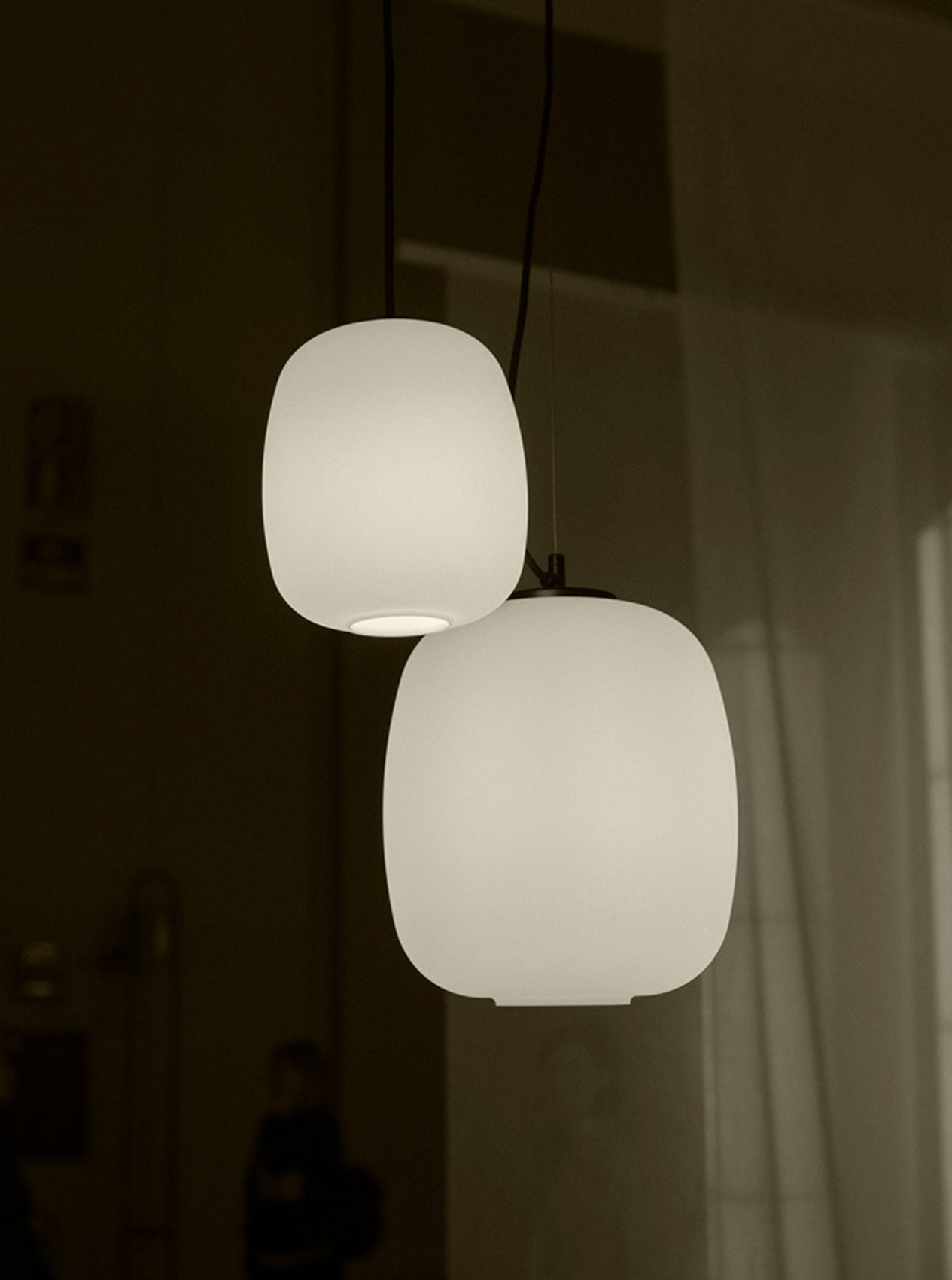 Santa & Cole Globo Cesta Pendant Light