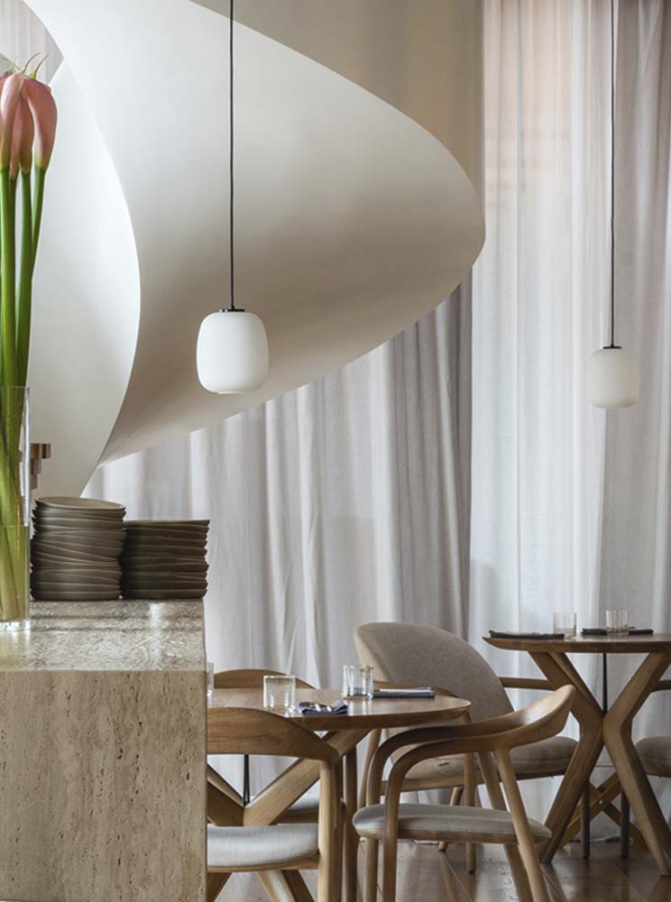Santa & Cole Globo Cesta Pendant Light