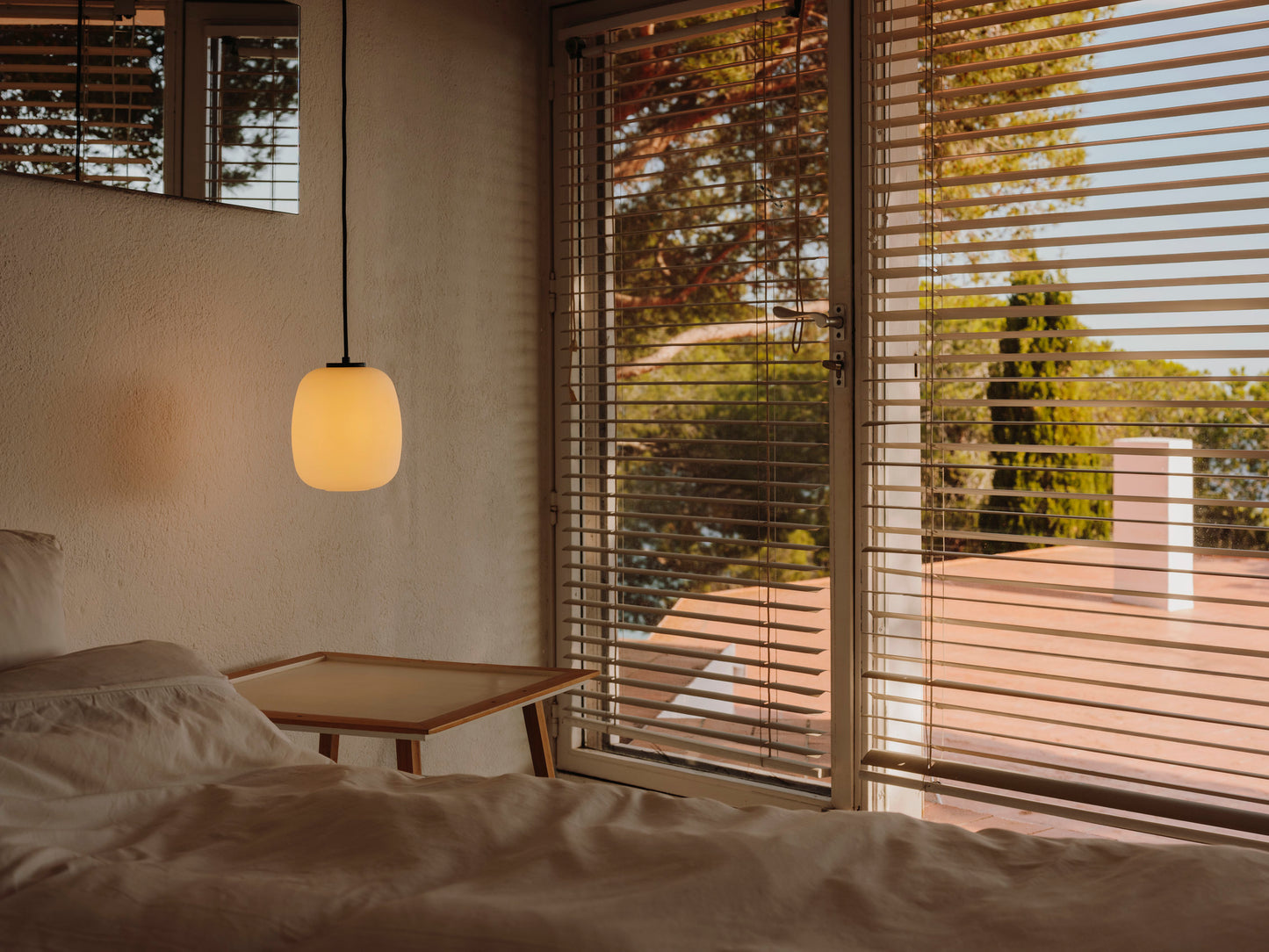 Santa & Cole Globo Cesta Pendant Light