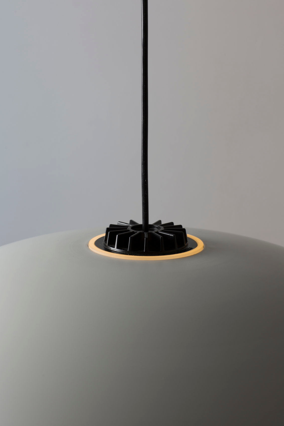 Santa & Cole HeadHat Plate M Pendant Light