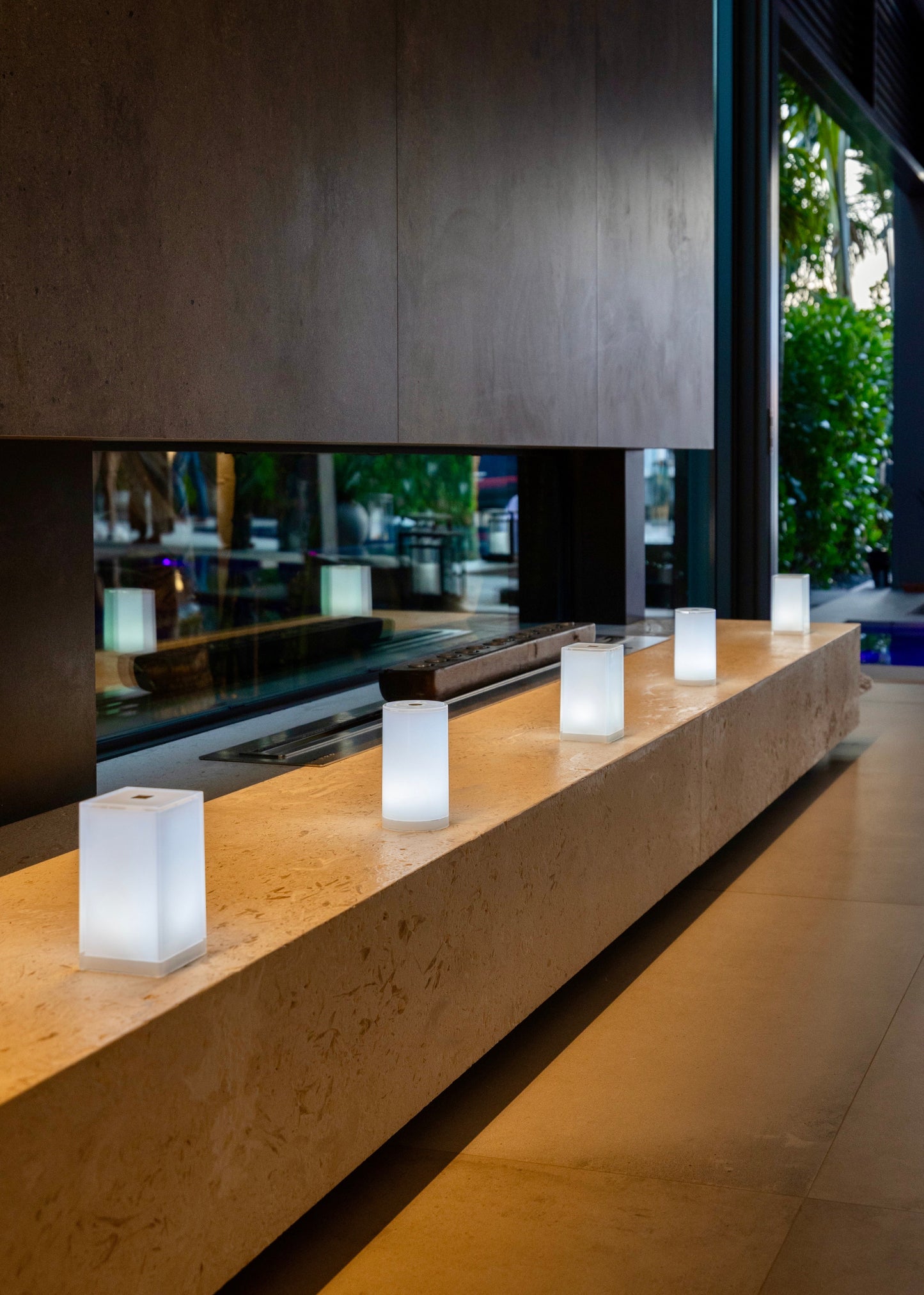 Hokare Cub Bluetooth LED Table Lamp by Smart & Green