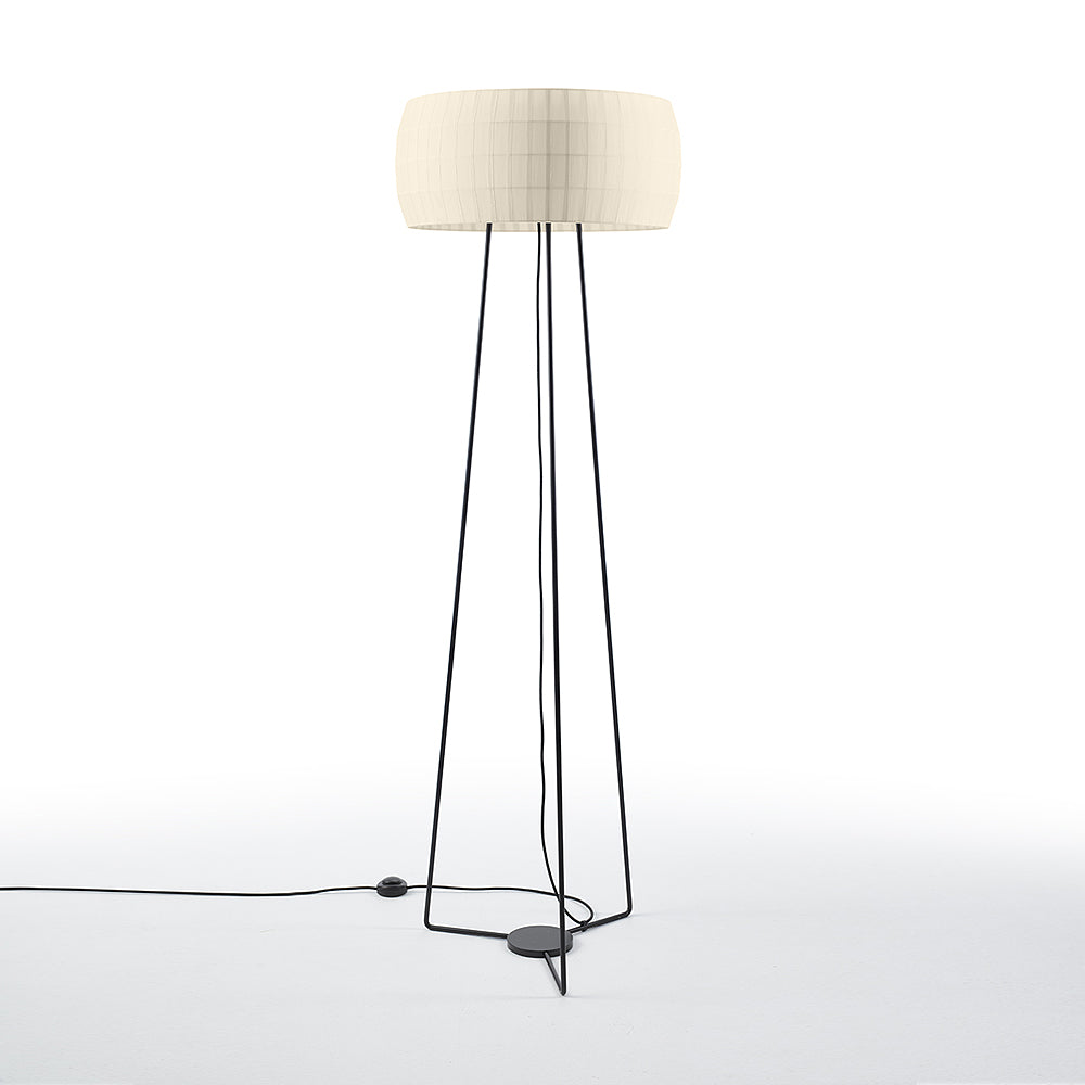 Isamu Floor Lamp by Carpyen