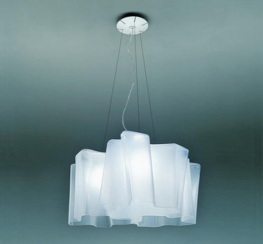 Contemporary Logico pendant, perfect for dining room or living space. 