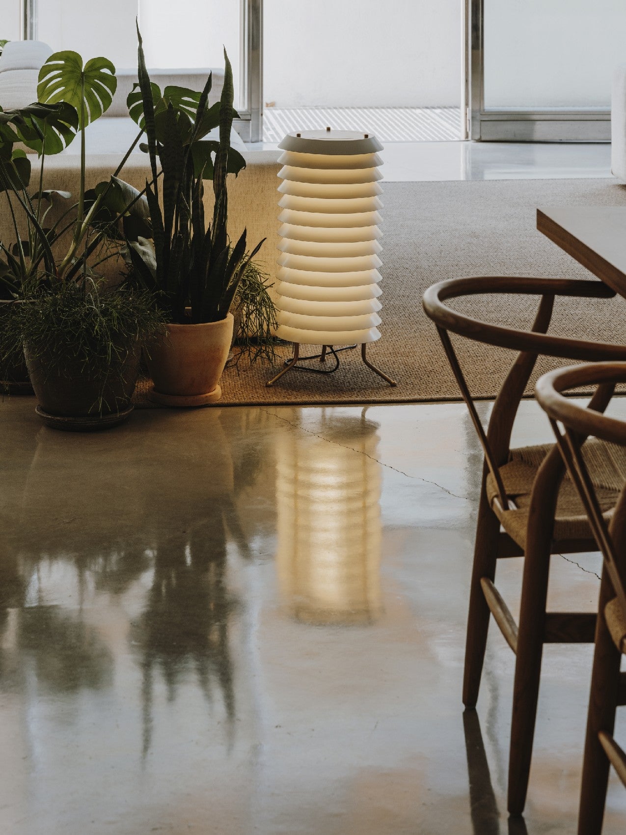 Santa & Cole Maija 30 Floor Lamp