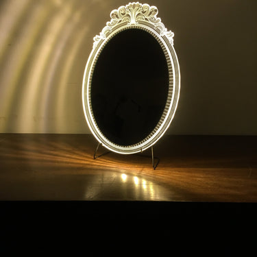 Marra Mirror Table lamp of Studio Cheha