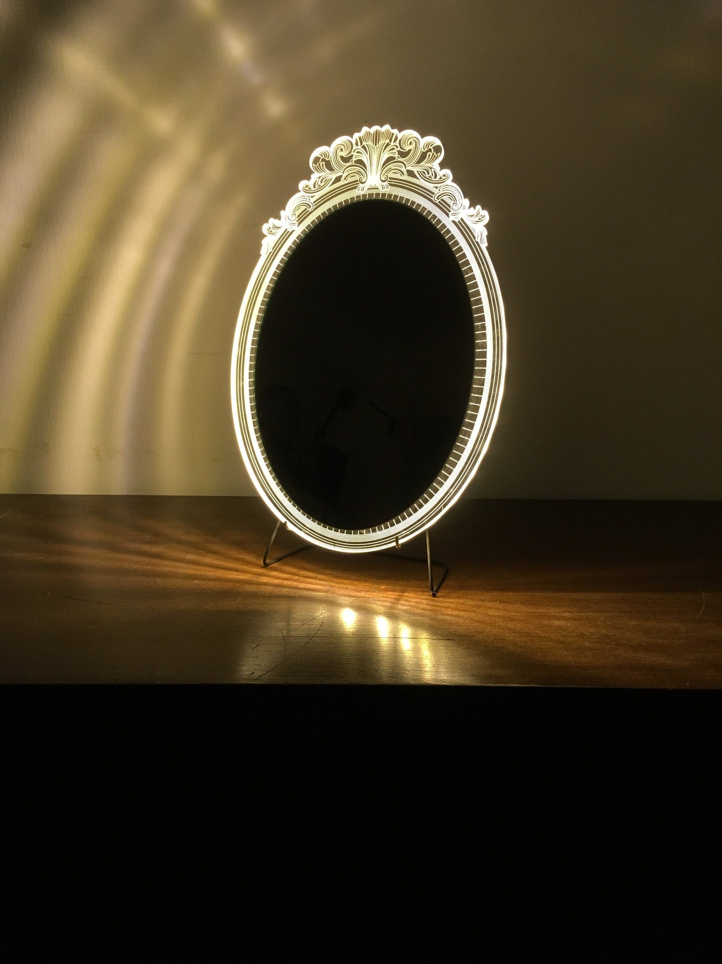 Marra Mirror Table lamp of Studio Cheha