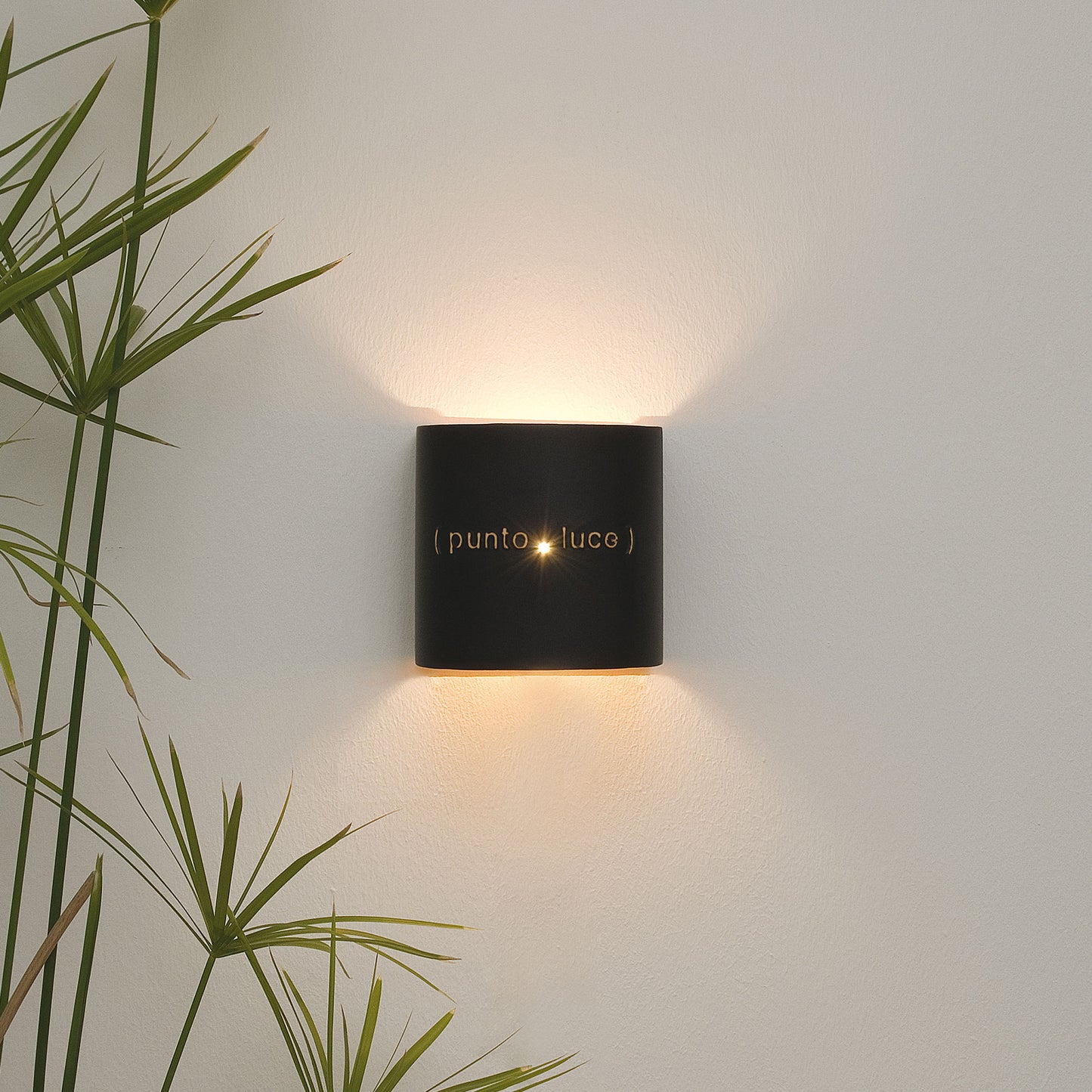 In-es.artdesign Punto Luce Wall Lamp Black