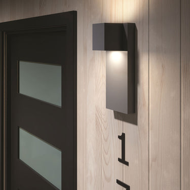Quadrate Outdoor Wall Light | Visual Comfort Modern