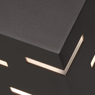 Weather-resistant LED path lighting fixture for landscaping in commercial courtyards and backyards