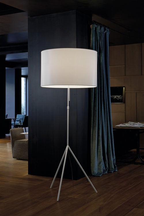 Signora Floor Lamp by Carpyen