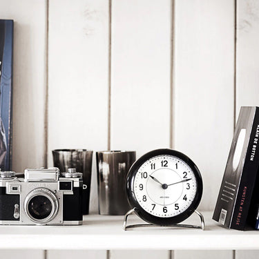 Station Alarm Clock Black of Arne Jacobsen