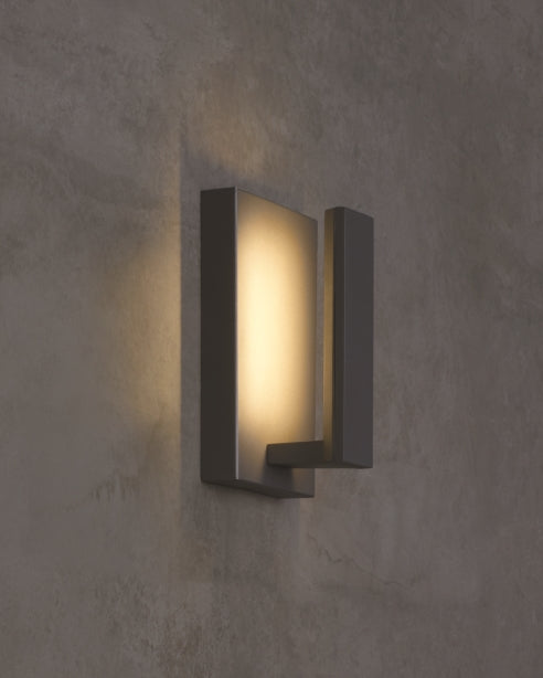 Nate 9 Outdoor Wall Light | Visual Comfort Modern