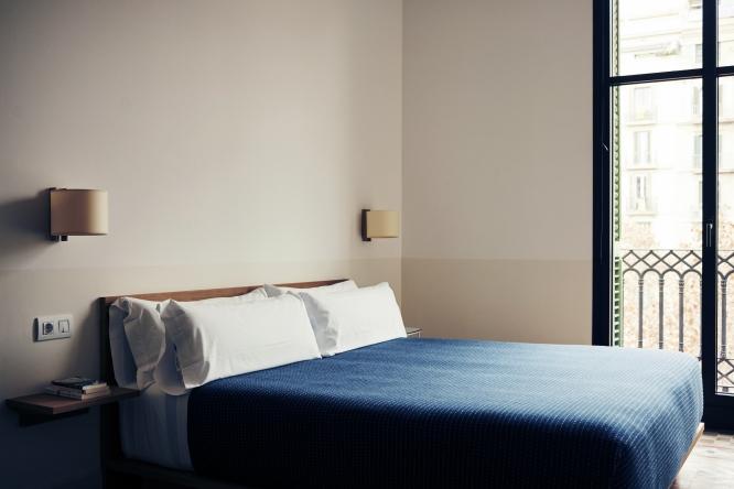 Santa & Cole TMM Corto Wall Lamp