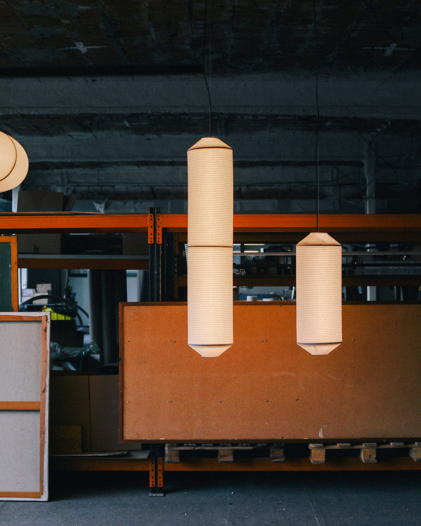 Santa & Cole Tekio Vertical P2 Pendant Light