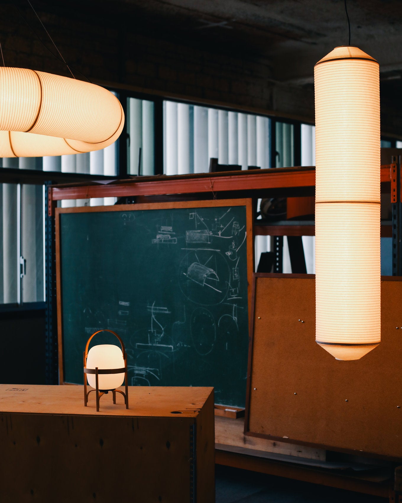 Santa & Cole Tekio Vertical P2 Pendant Light