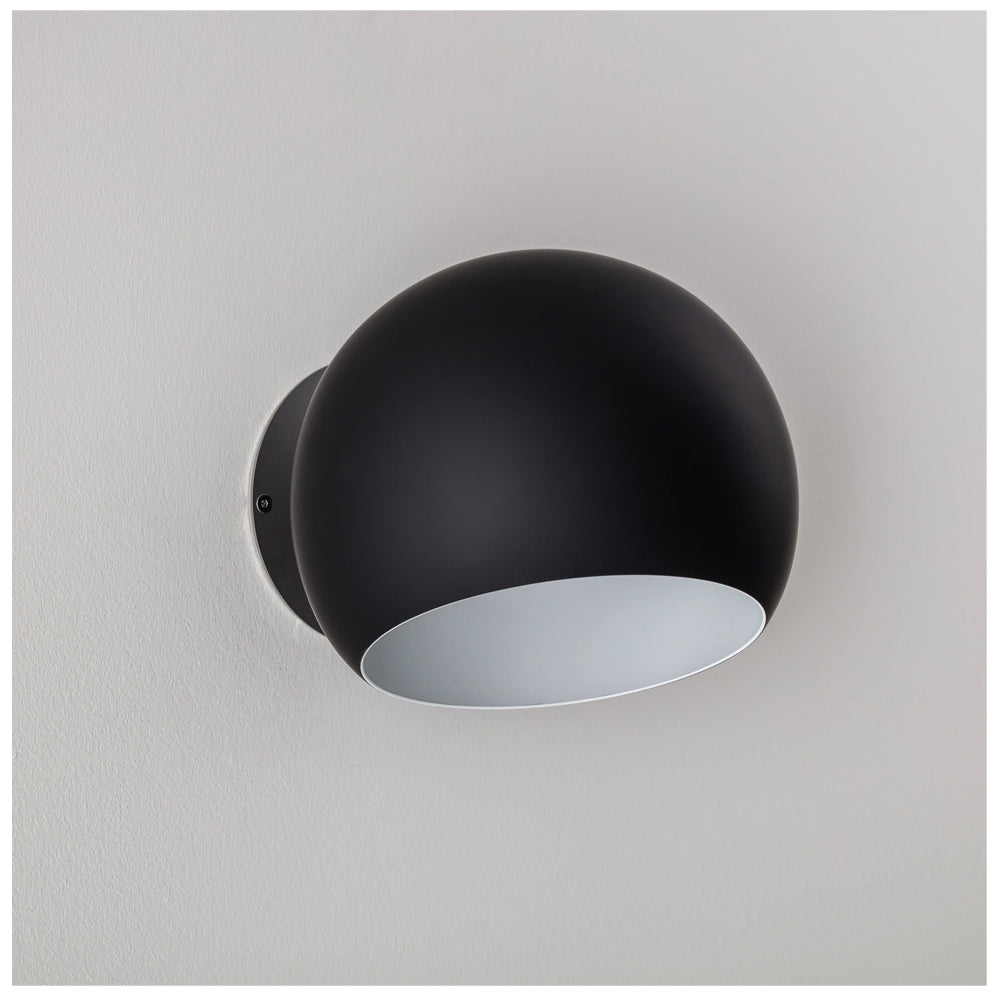 Tilt Globe Wall Light of Nyta