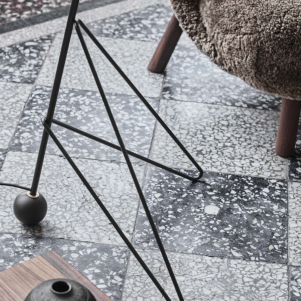 Tripod HM8 Floor Lamp by &Tradition | Loftmodern 5