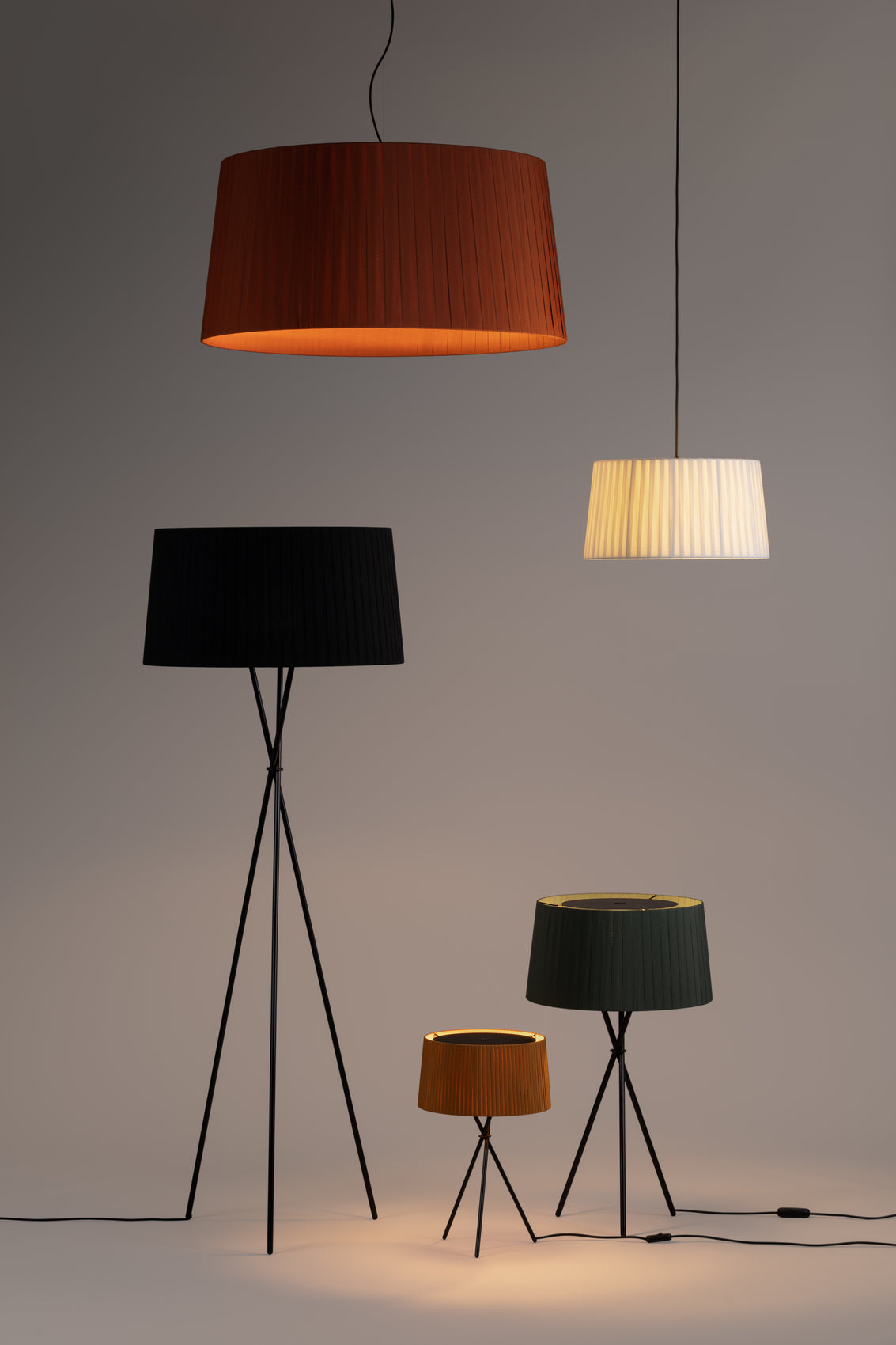 Santa & Cole Tripode G5 Floor Lamp