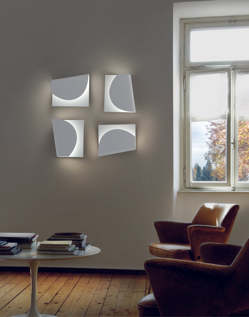 Turn Me! Wall Light by Karboxx