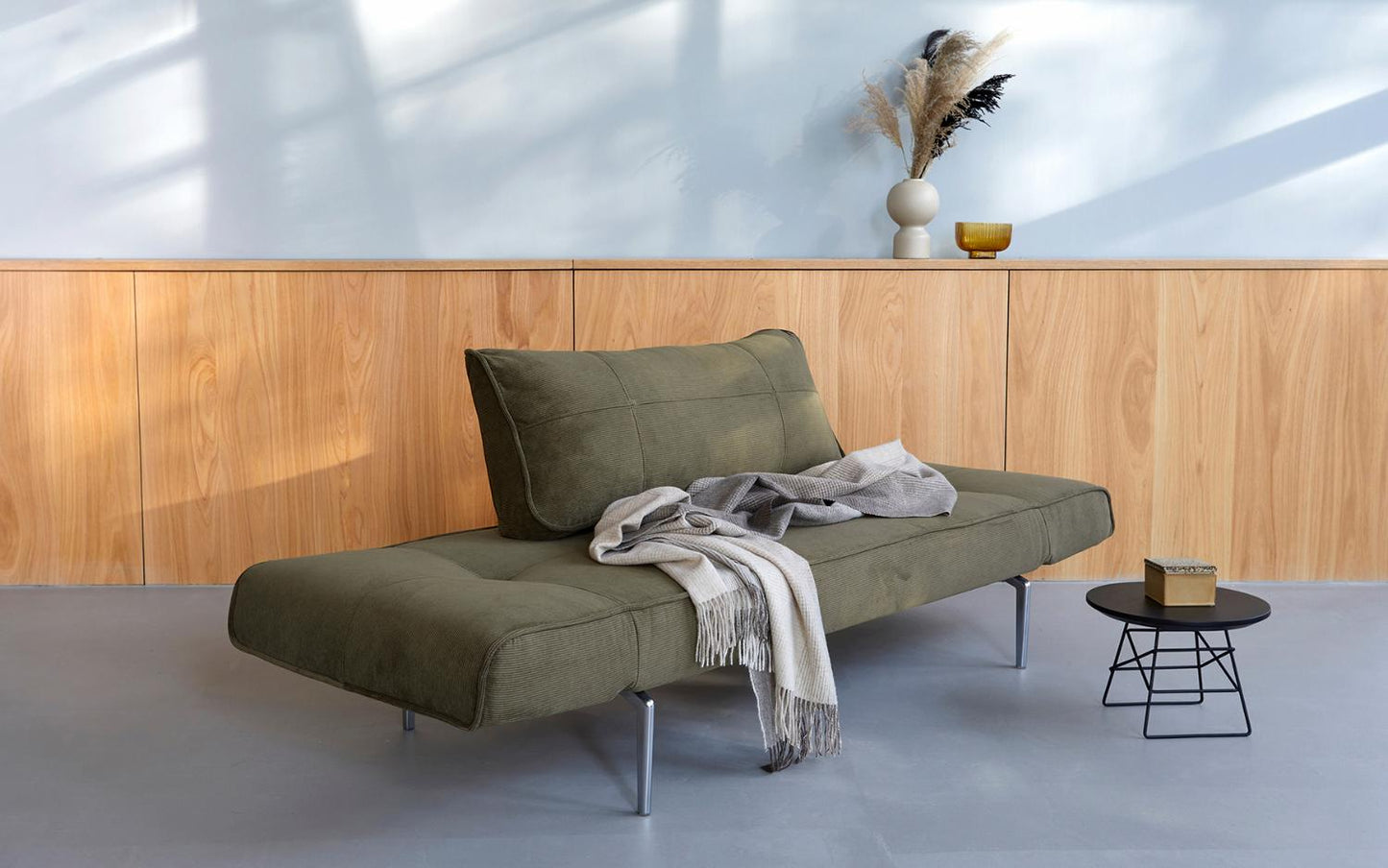Innovation Zeal Sofa with Aluminum Legs