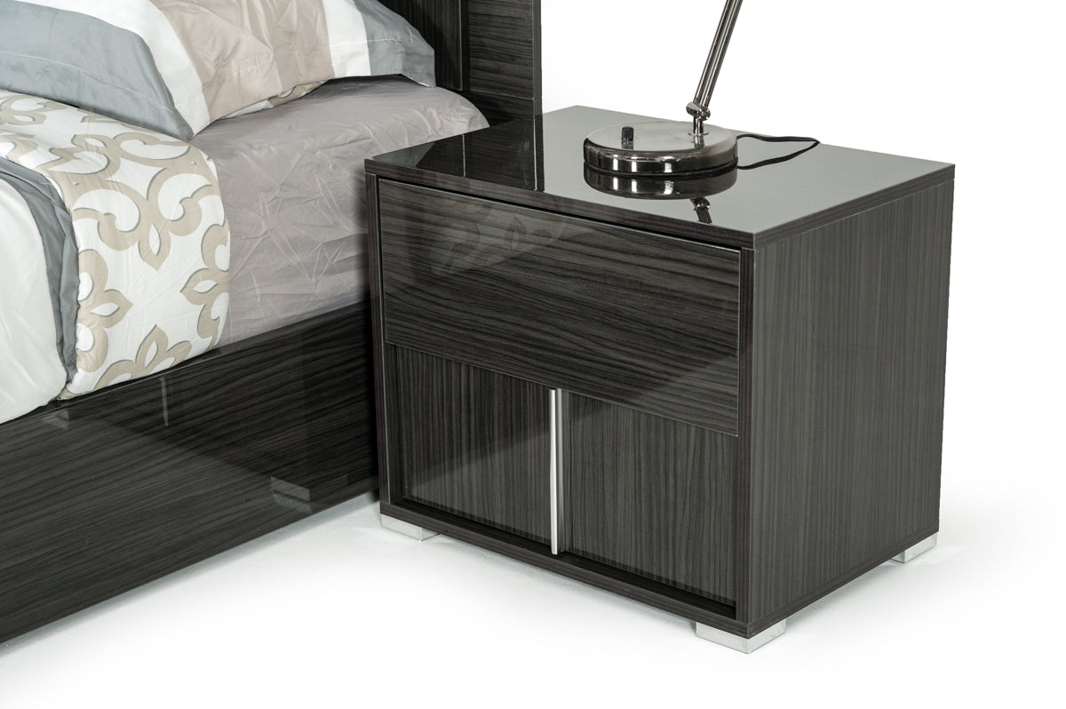 VIG Furniture Modrest Ari Italian Grey Nightstand