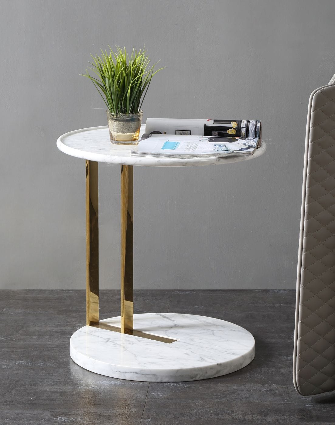 VIG Furniture Modrest Aries White Marble Gold End Table
