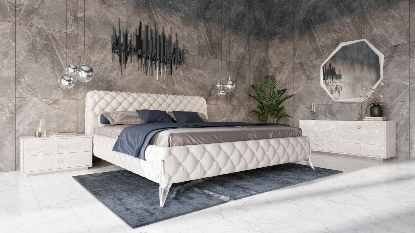 VIG Furniture Modrest Legend White Bonded Leather Bed
