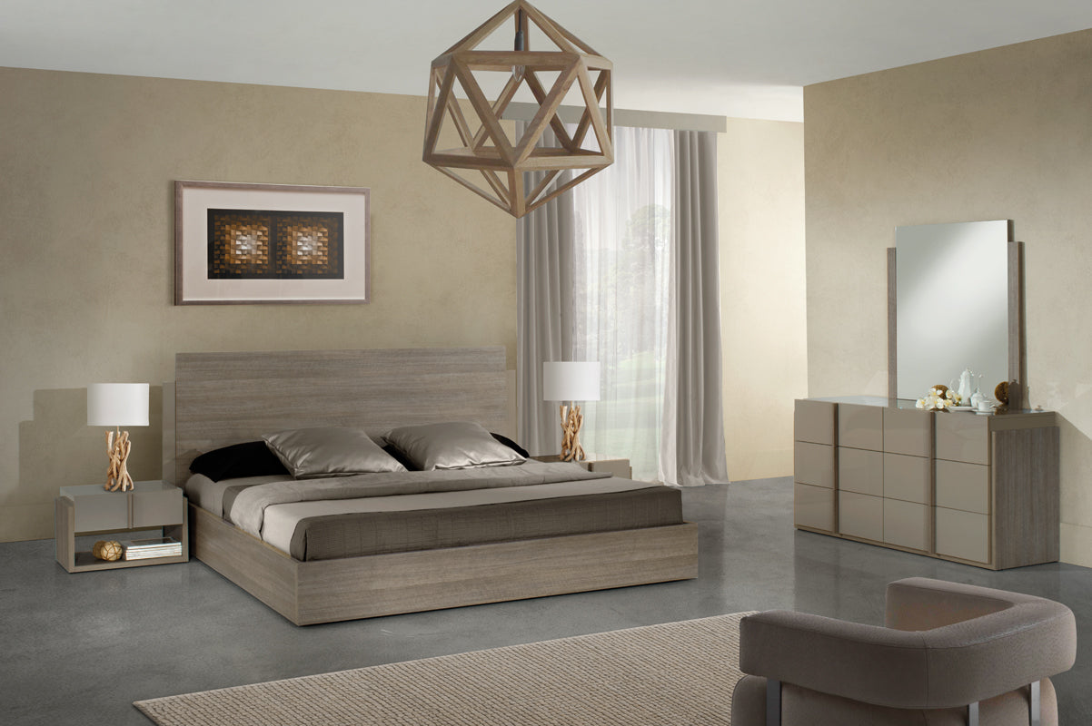 VIG Furniture Nova Domus Marcela Italian Nightstand