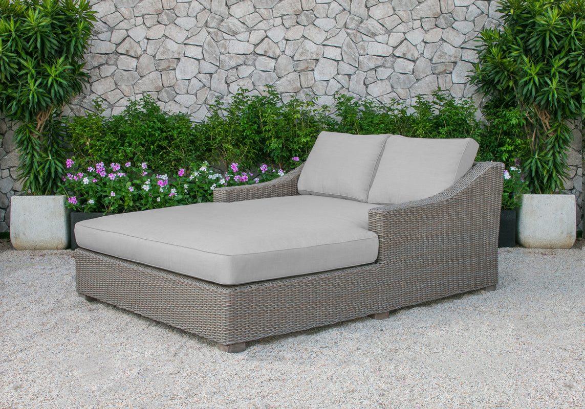 VIG Furniture Renava Pismo Outdoor Beige Wicker Sunbed