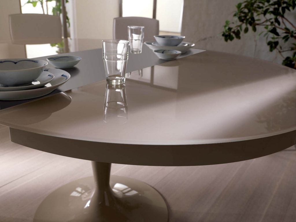 Eclipse Extra White Gloss Dining Table by Ozzio