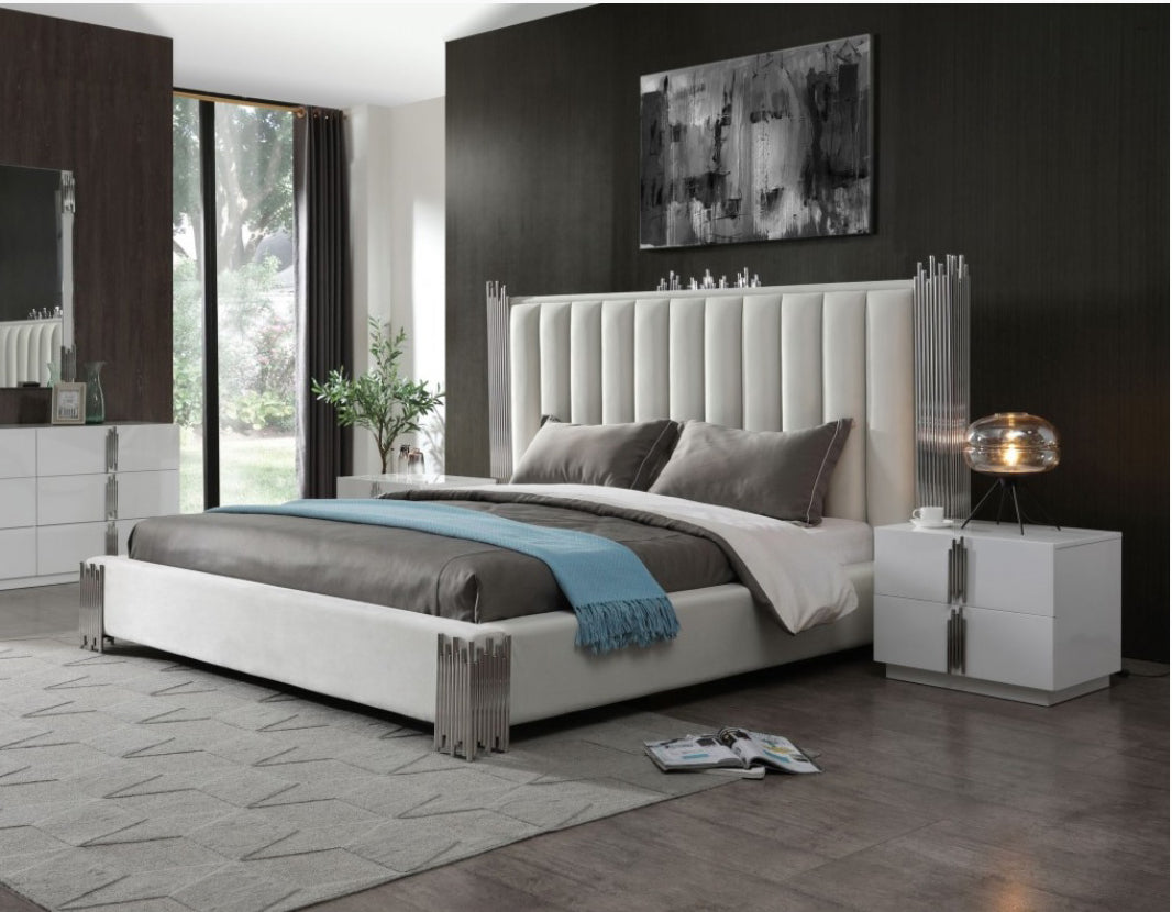 VIG Furniture Modrest Token White Bed Nightstands